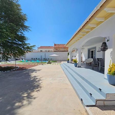 La Casa Del Arbol Villa Fuentiduena de Tajo Bagian luar foto
