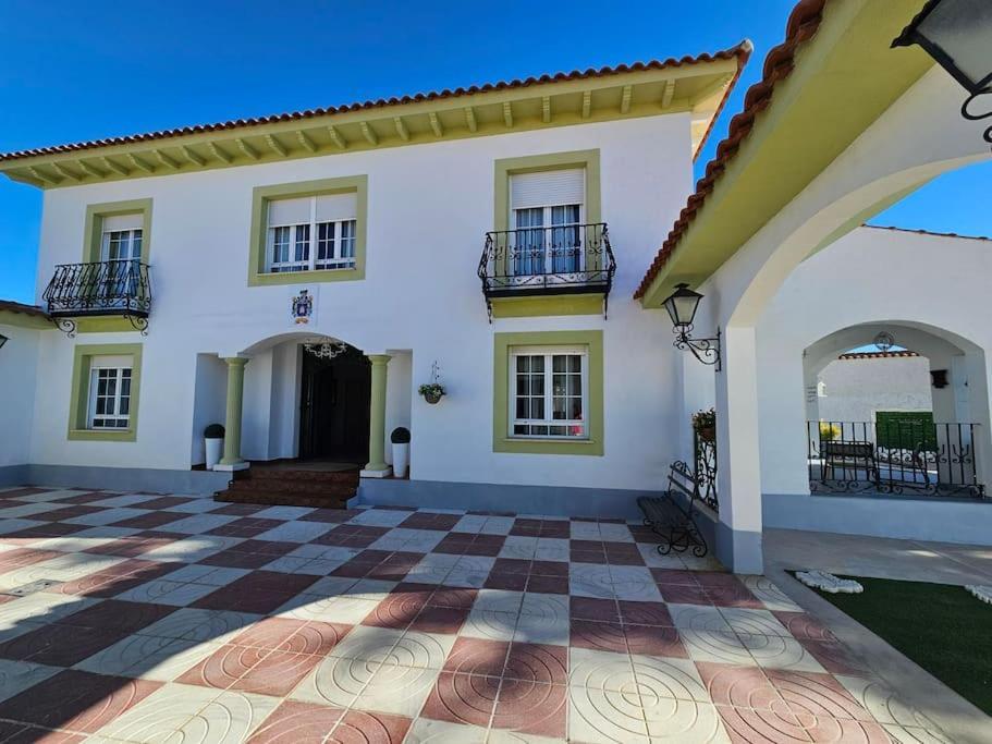 La Casa Del Arbol Villa Fuentiduena de Tajo Bagian luar foto