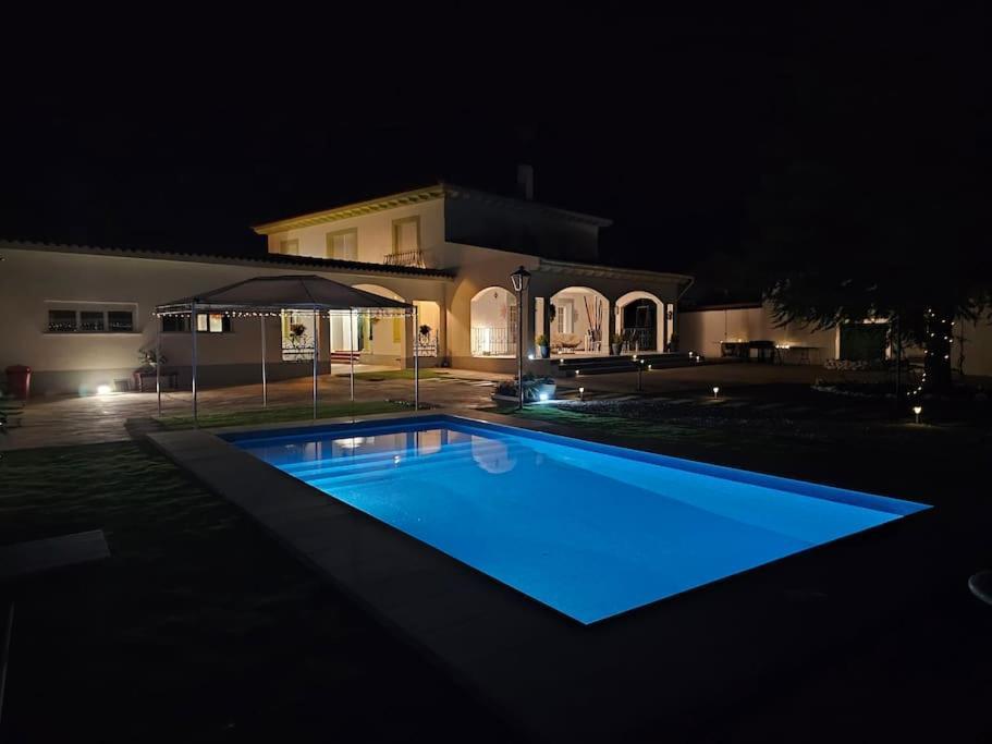 La Casa Del Arbol Villa Fuentiduena de Tajo Bagian luar foto