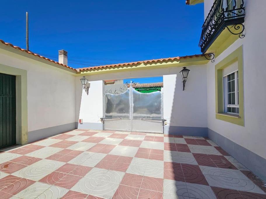 La Casa Del Arbol Villa Fuentiduena de Tajo Bagian luar foto