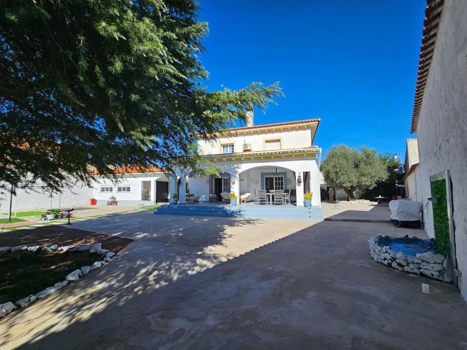 La Casa Del Arbol Villa Fuentiduena de Tajo Bagian luar foto