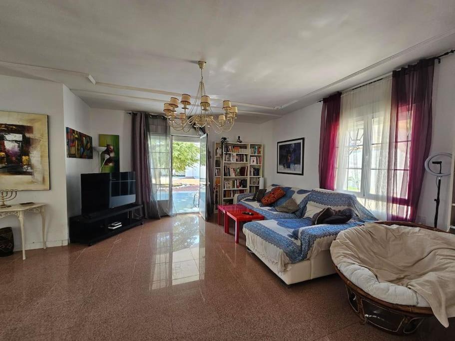 La Casa Del Arbol Villa Fuentiduena de Tajo Bagian luar foto