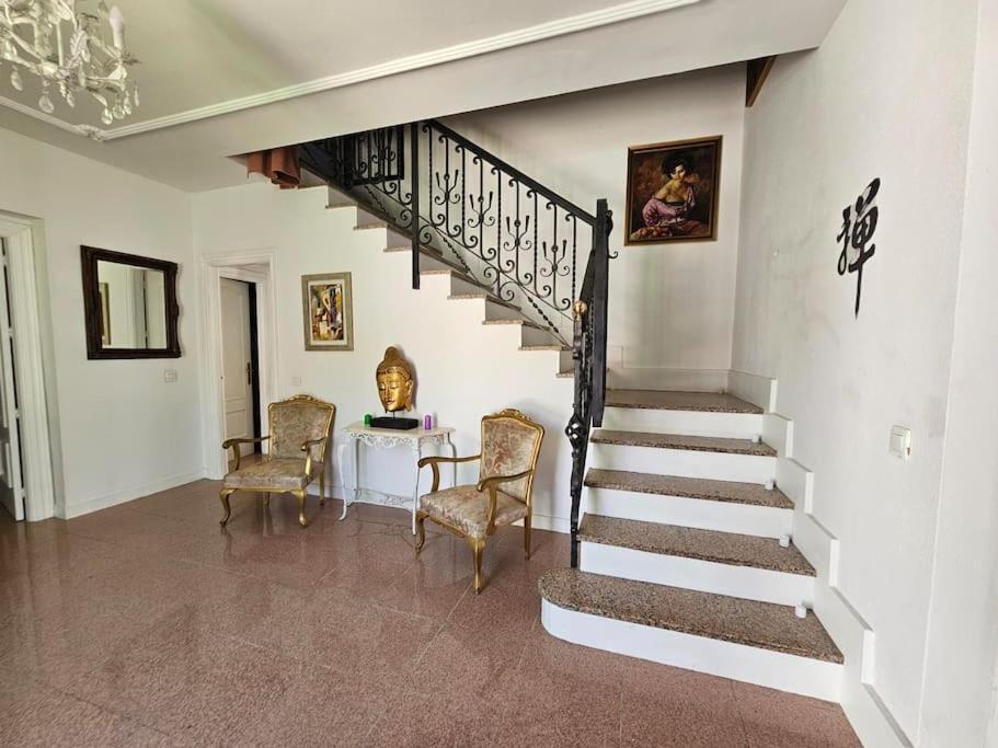 La Casa Del Arbol Villa Fuentiduena de Tajo Bagian luar foto