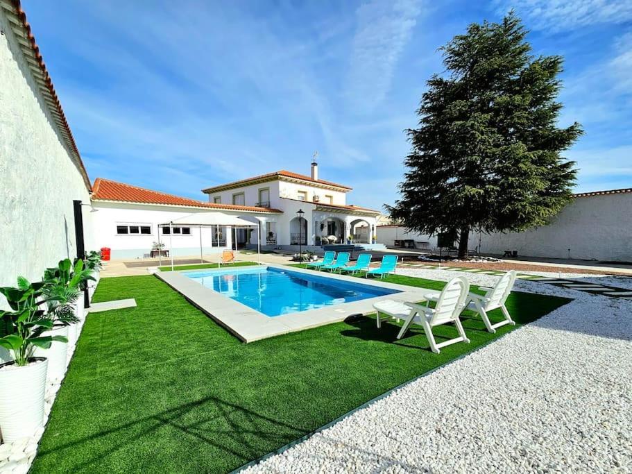 La Casa Del Arbol Villa Fuentiduena de Tajo Bagian luar foto