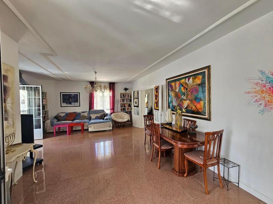 La Casa Del Arbol Villa Fuentiduena de Tajo Bagian luar foto