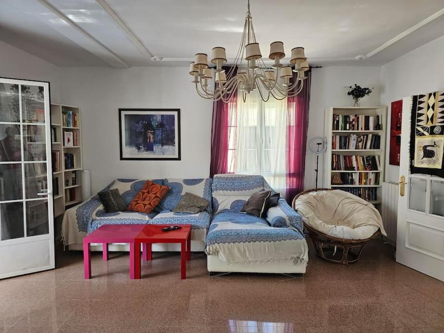 La Casa Del Arbol Villa Fuentiduena de Tajo Bagian luar foto
