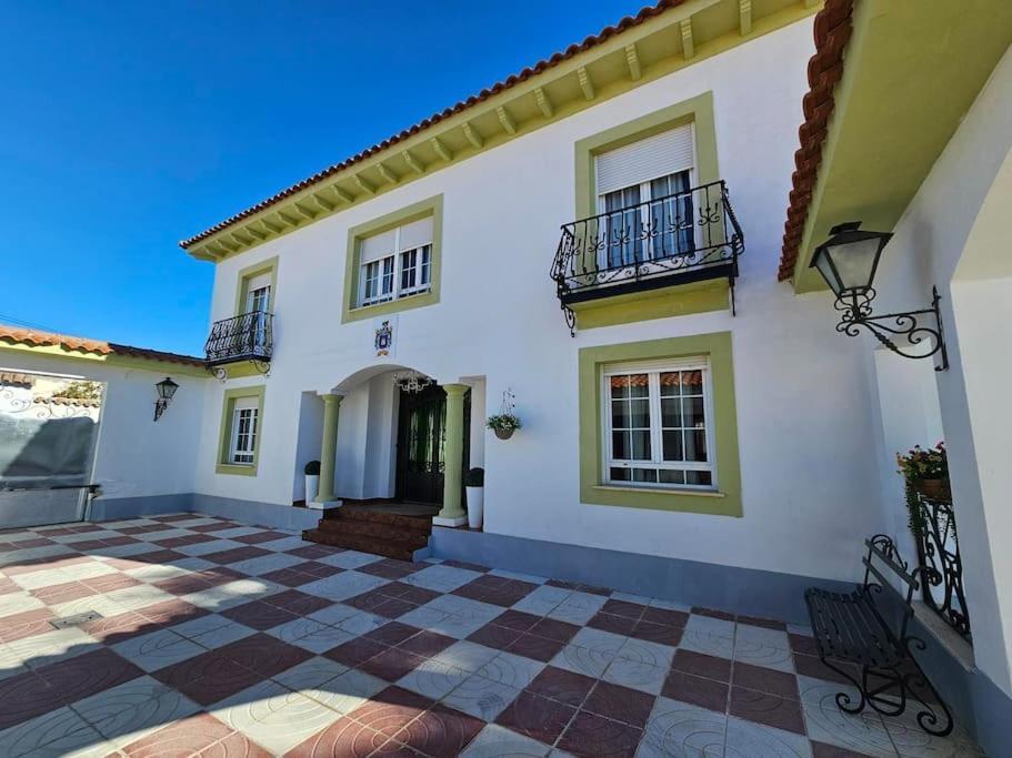 La Casa Del Arbol Villa Fuentiduena de Tajo Bagian luar foto