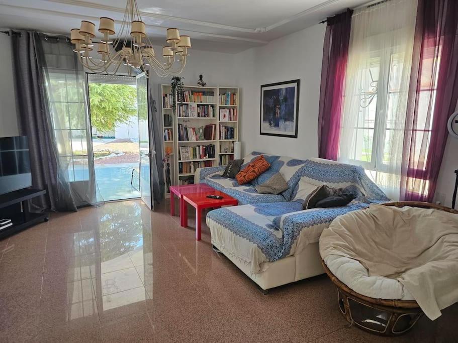 La Casa Del Arbol Villa Fuentiduena de Tajo Bagian luar foto